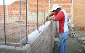 Construindo com Tijolo Ecológico